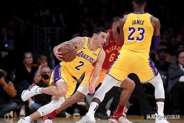 詹姆斯率湖人末节逆转,紫金军团终结连败颓势